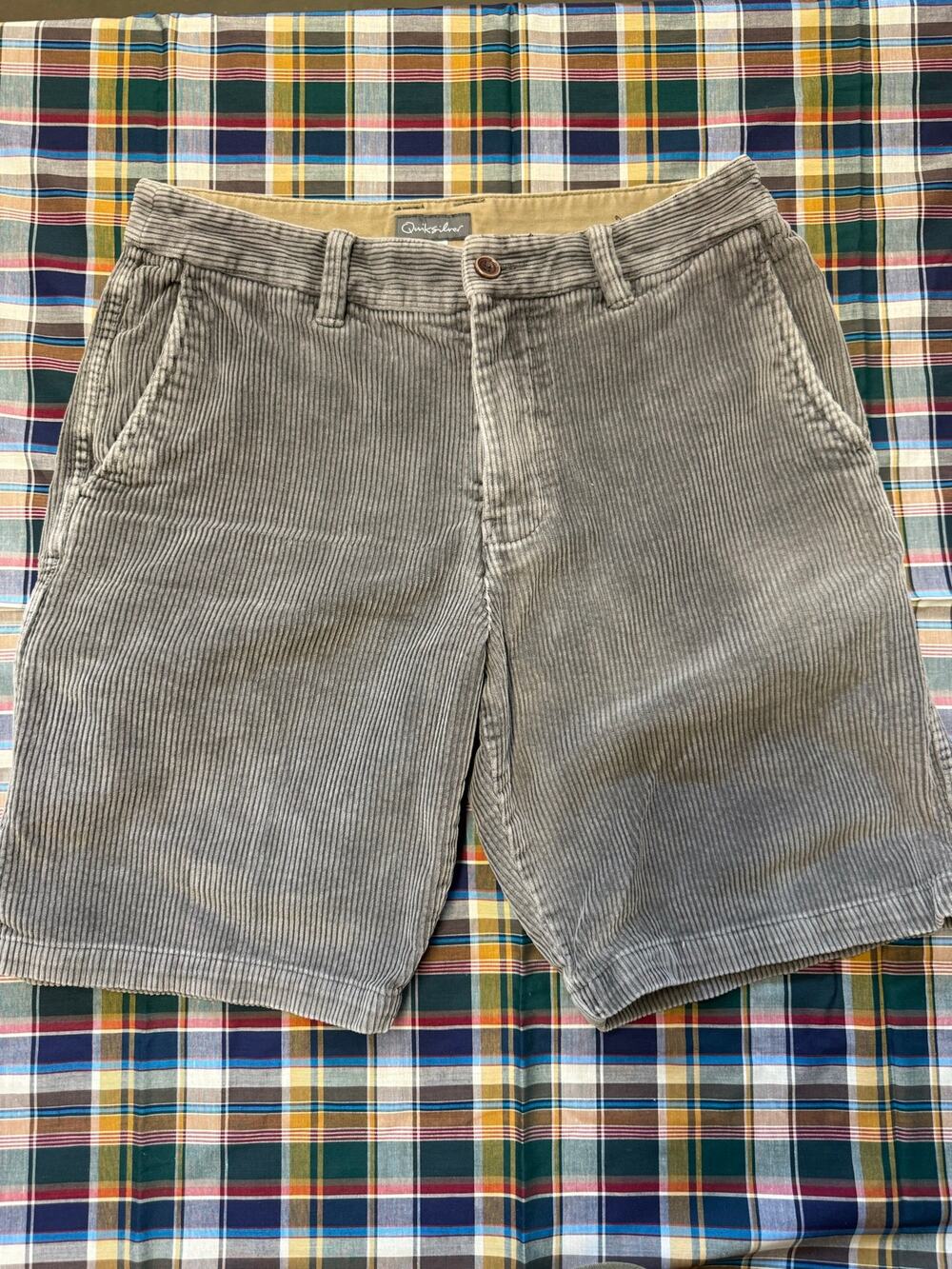VTG Quiksilver corduroy Shorts Men 33 brown gray  Preppy Beach SoCal Surf